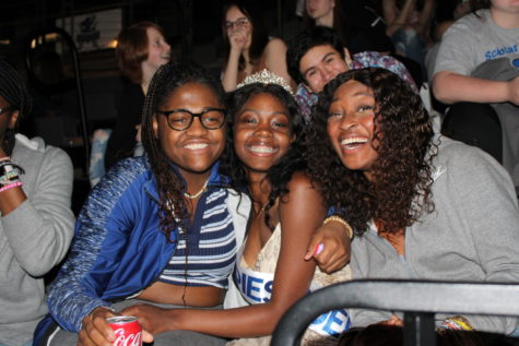 Photo  Gallery : Sadies Talent Show/ Queen & King Crowning